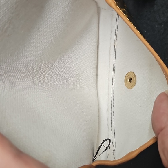 DOONEY & BOURKE COLLINS SHOULDER BAG W/MATCHING WRISTLET BFPM-12-169 - Picture 13 of 13